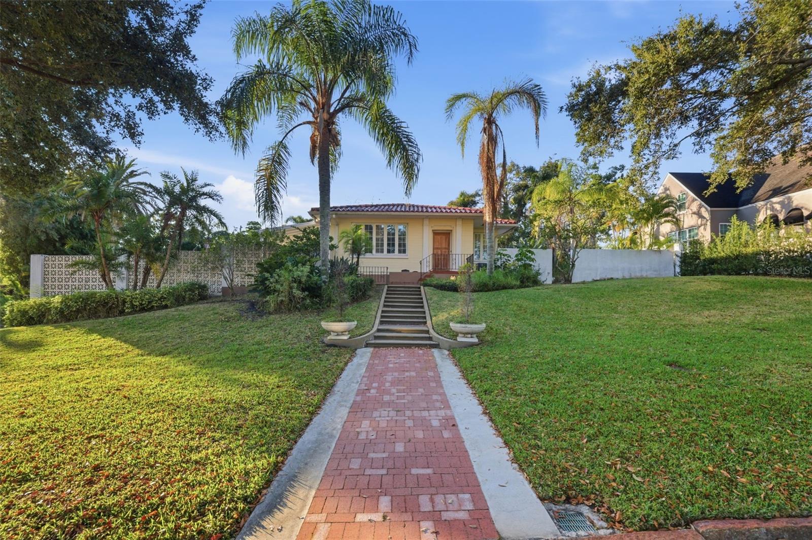 ALLENDALE TERRACE BLKS A-B-1-2-3-4-5-6 - Residential