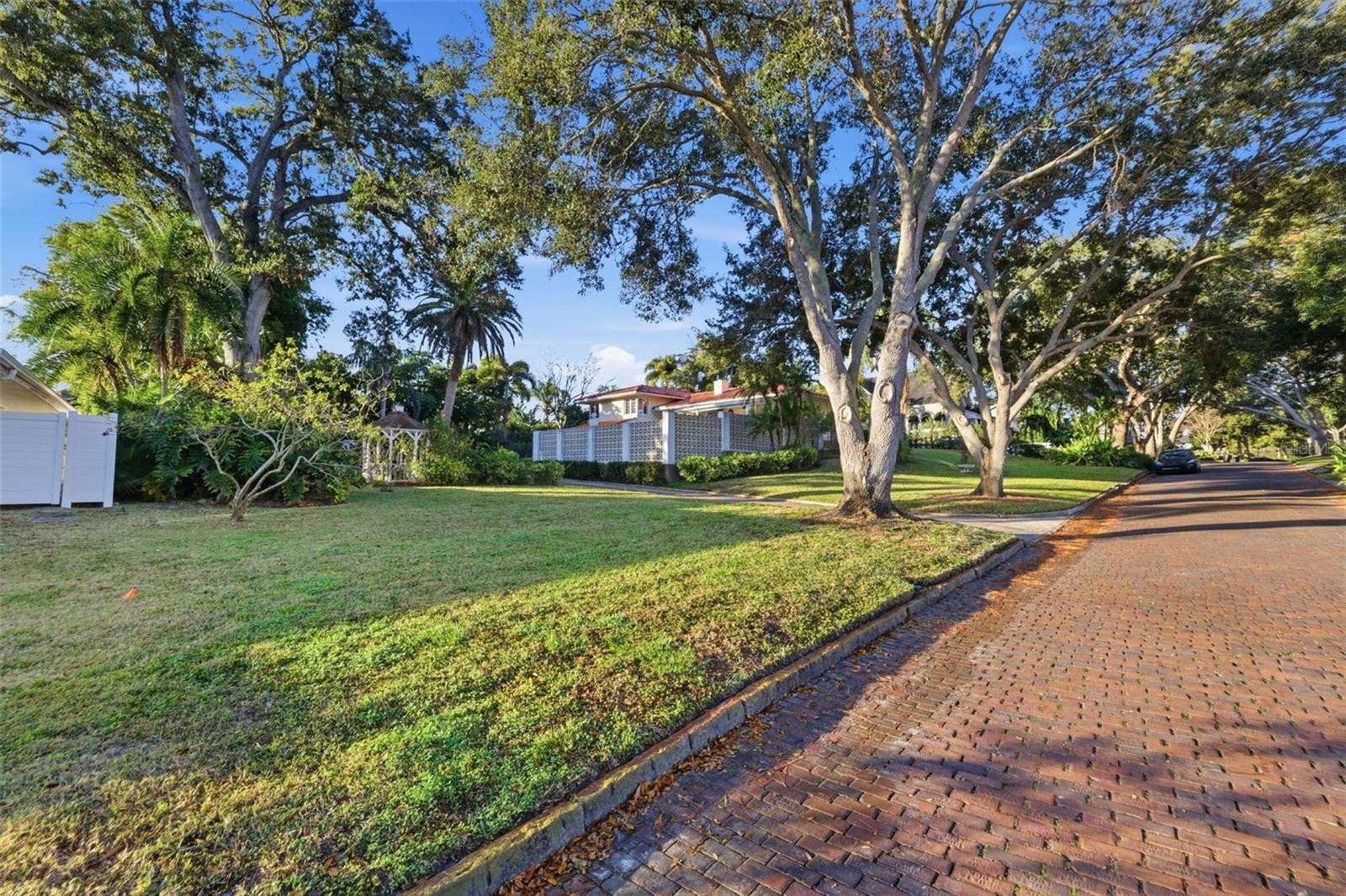 ALLENDALE TERRACE BLKS A-B-1-2-3-4-5-6 - Residential