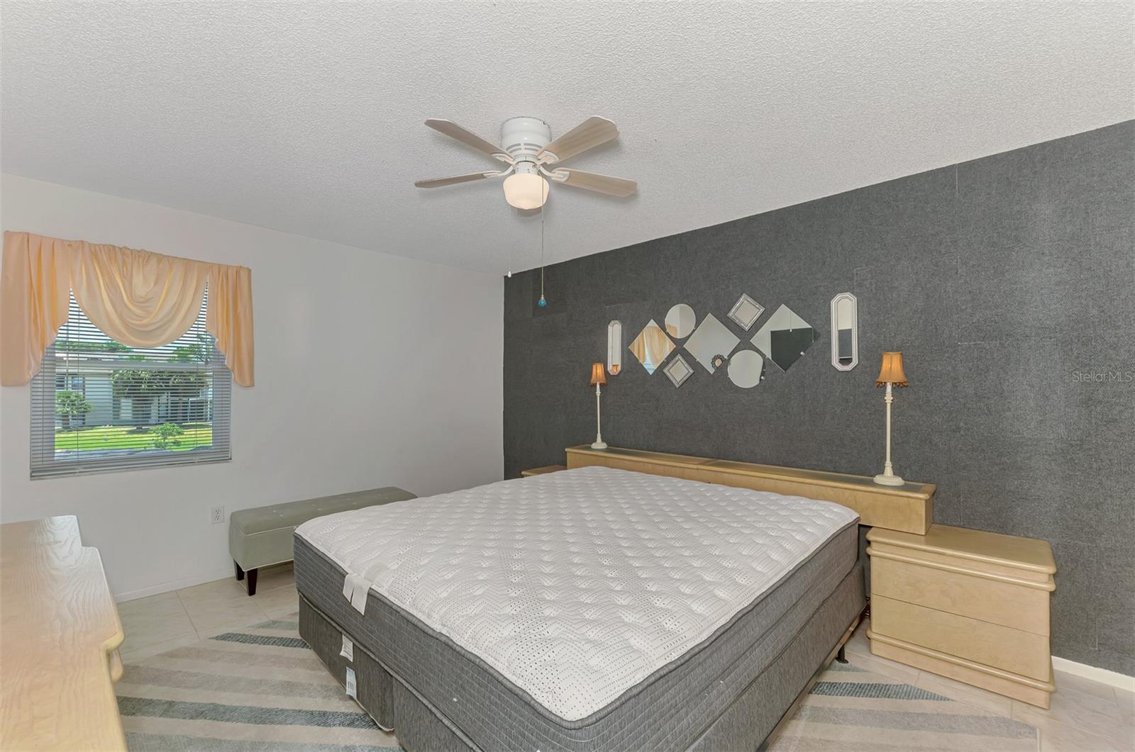 MIRROR LAKE SEC 3 - Residential