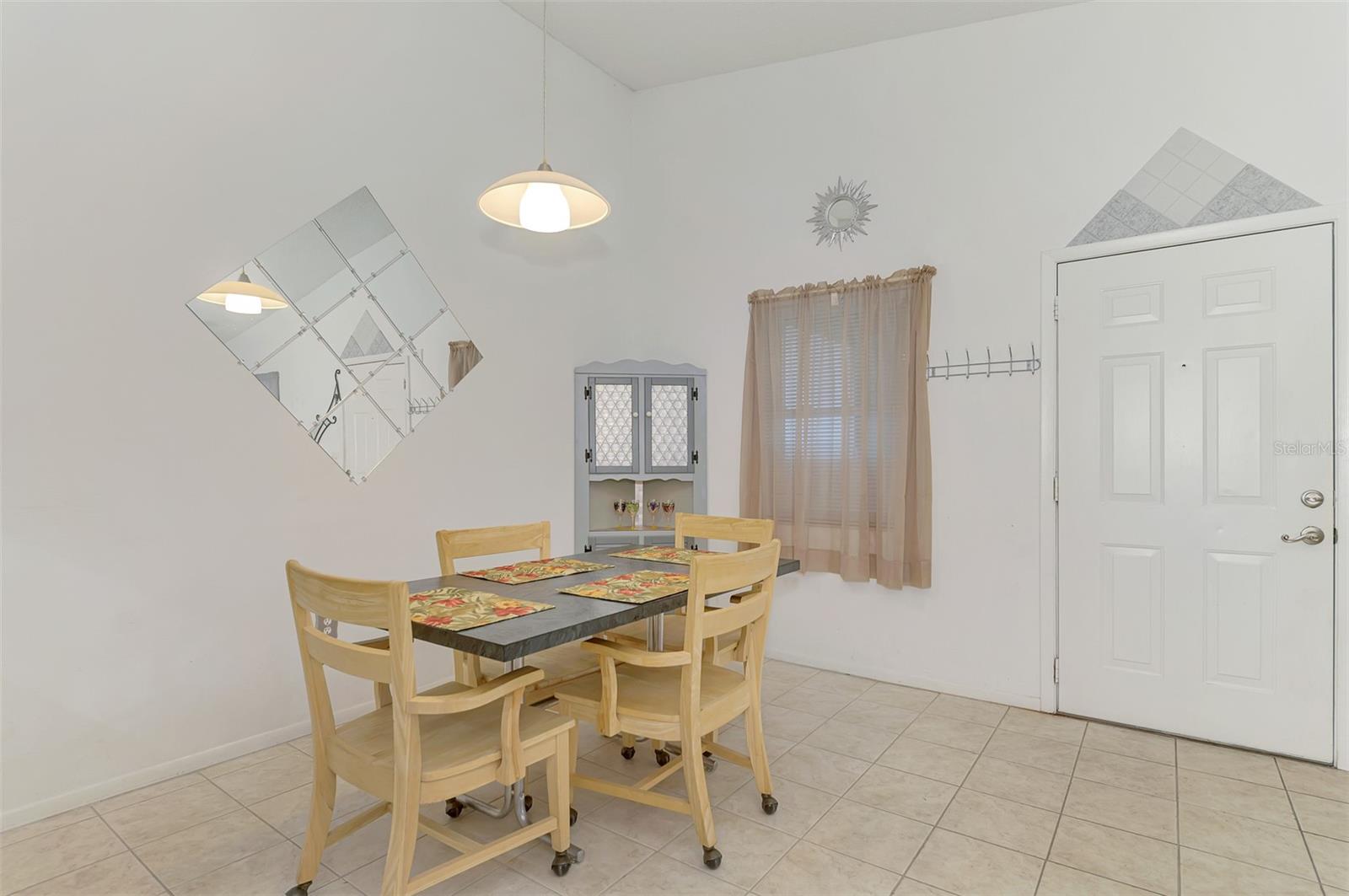 MIRROR LAKE SEC 3 - Residential