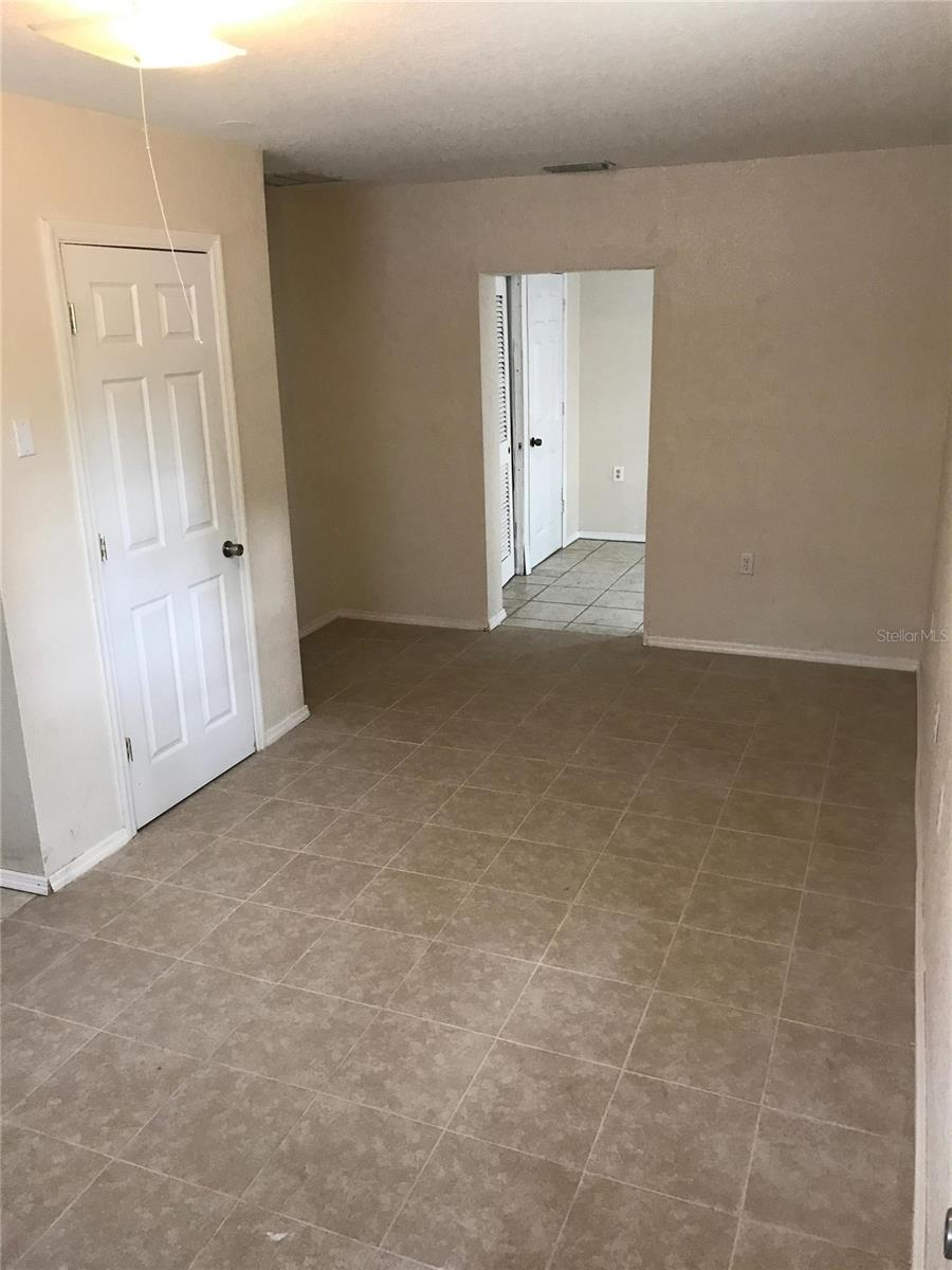 555 E VOORHIS AVENUE