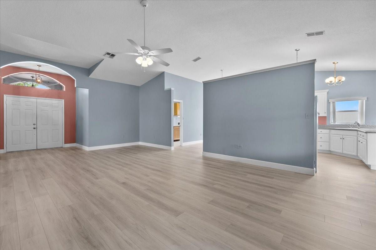 6086 SWALLOW DRIVE