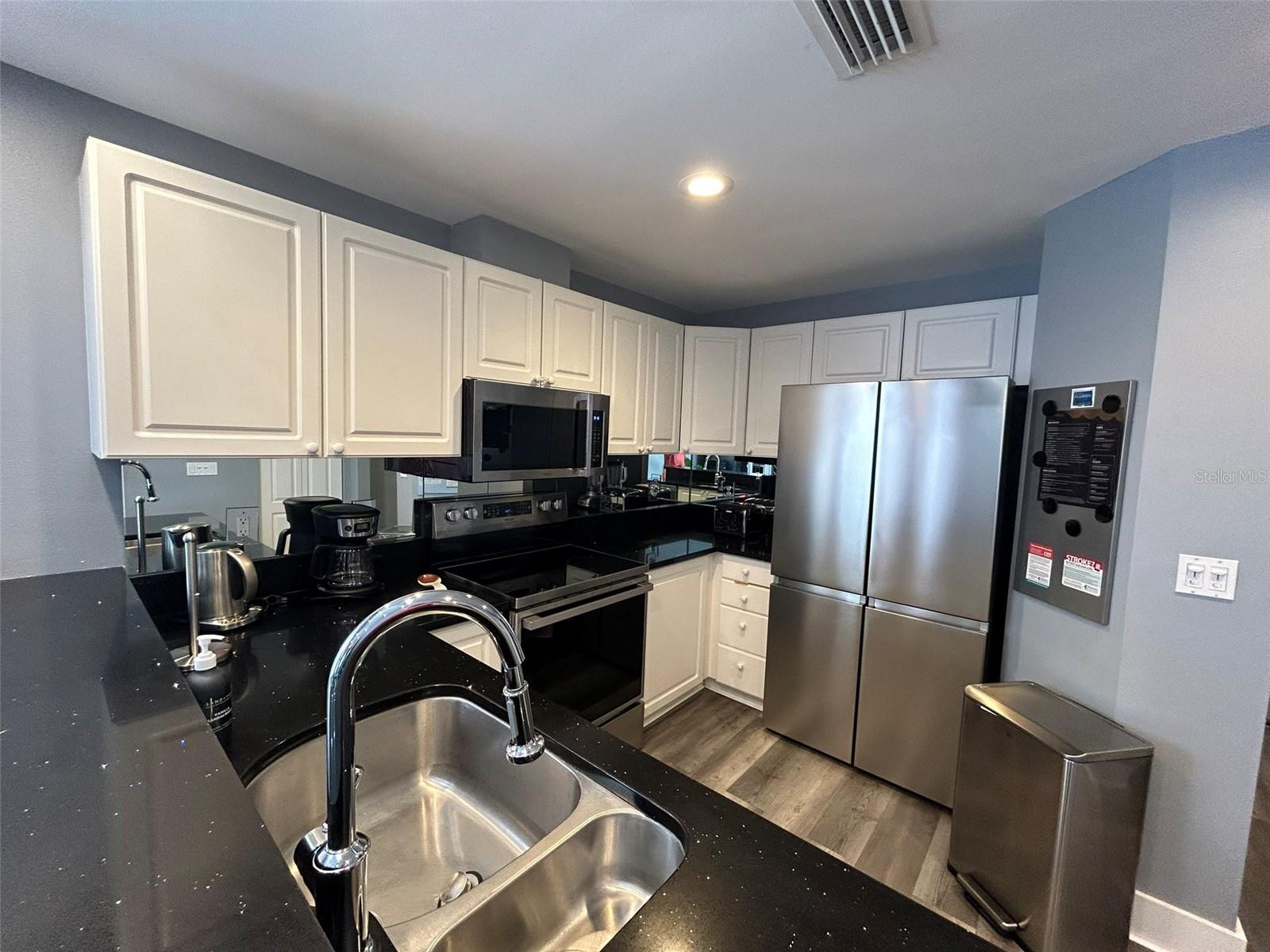 BOLLETTIERI RESORT VILLAS III - Residential