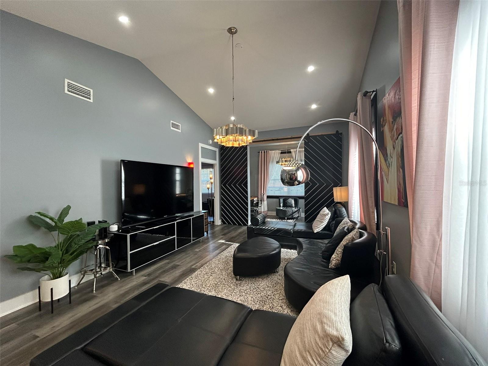 BOLLETTIERI RESORT VILLAS III - Residential