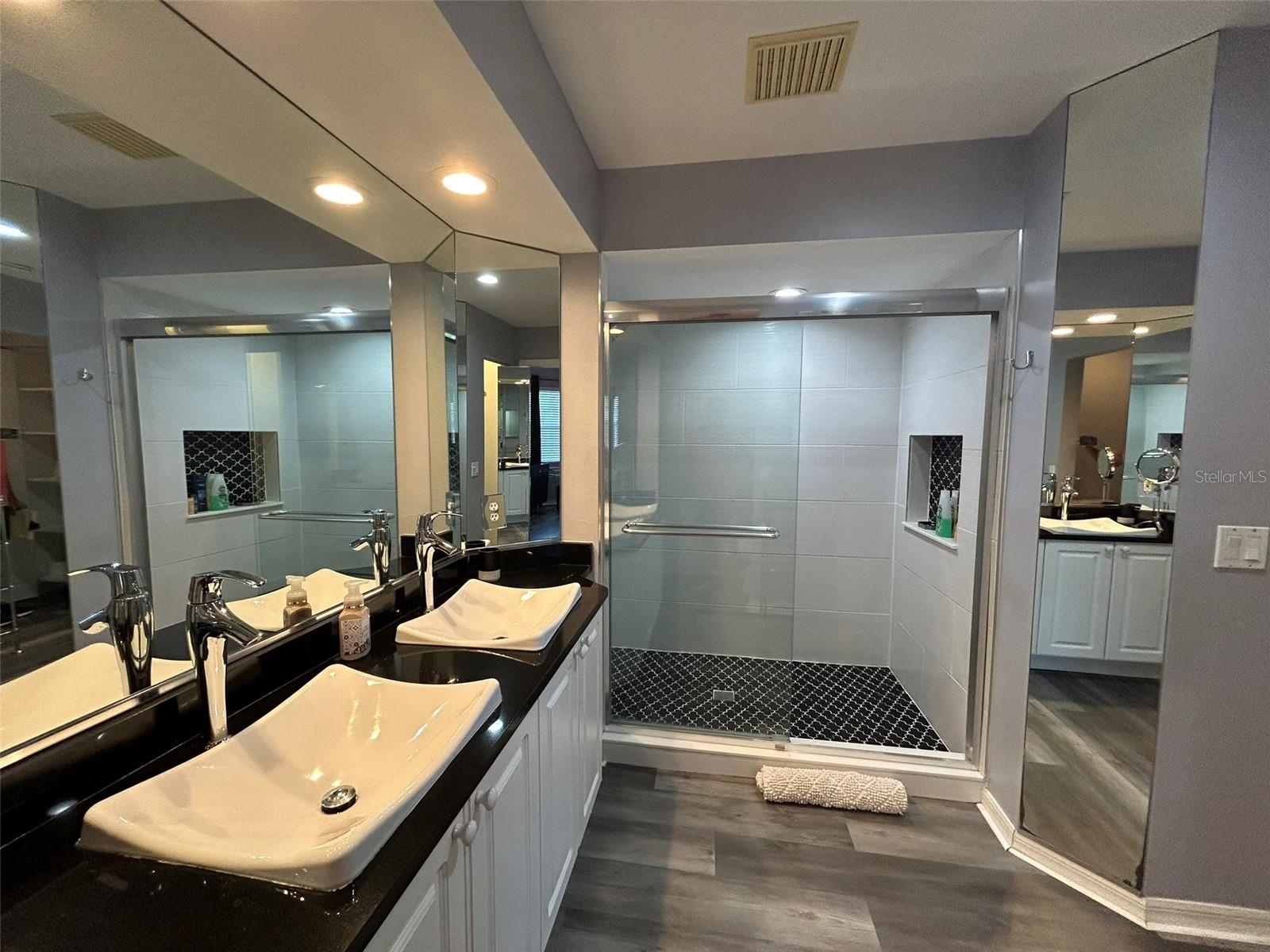 BOLLETTIERI RESORT VILLAS III - Residential