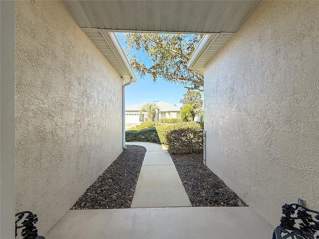 Photo of 9746 SW 89th Loop, Ocala, FL 34481 (MLS # OM719648)