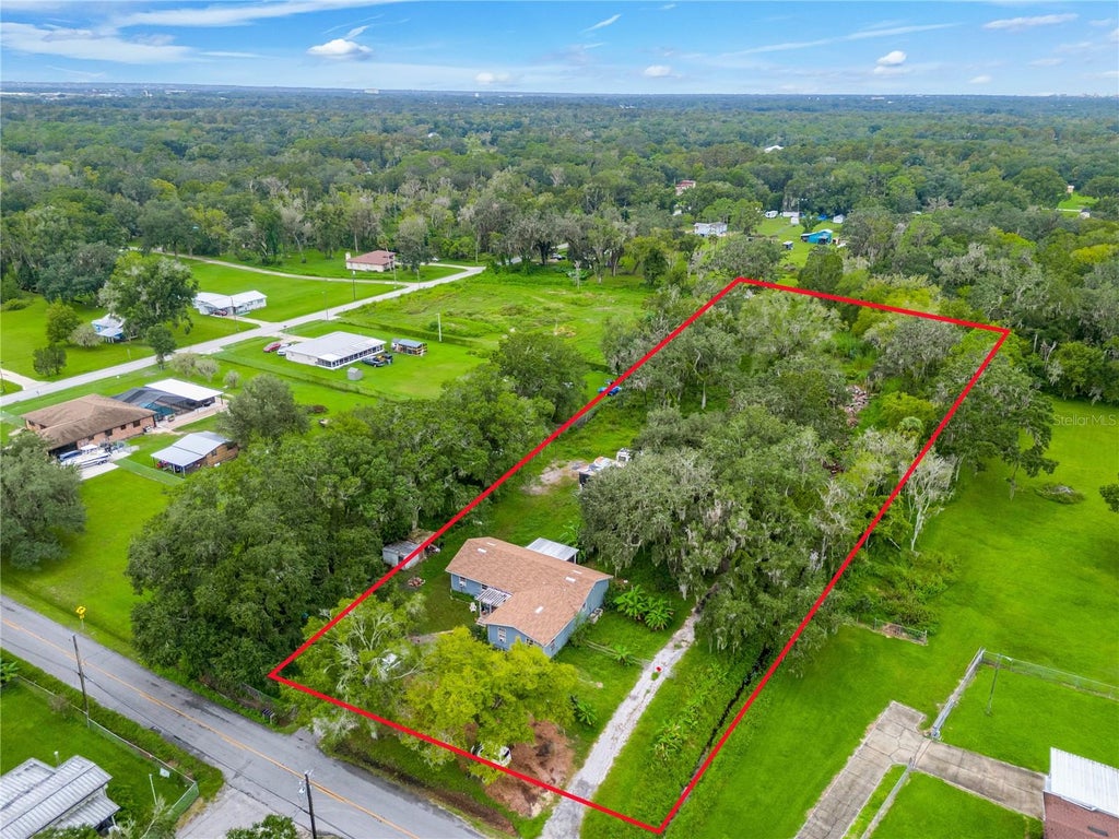 Photo of 215 John Carroll Road E, Lakeland, FL 33801 (MLS # O6447306)