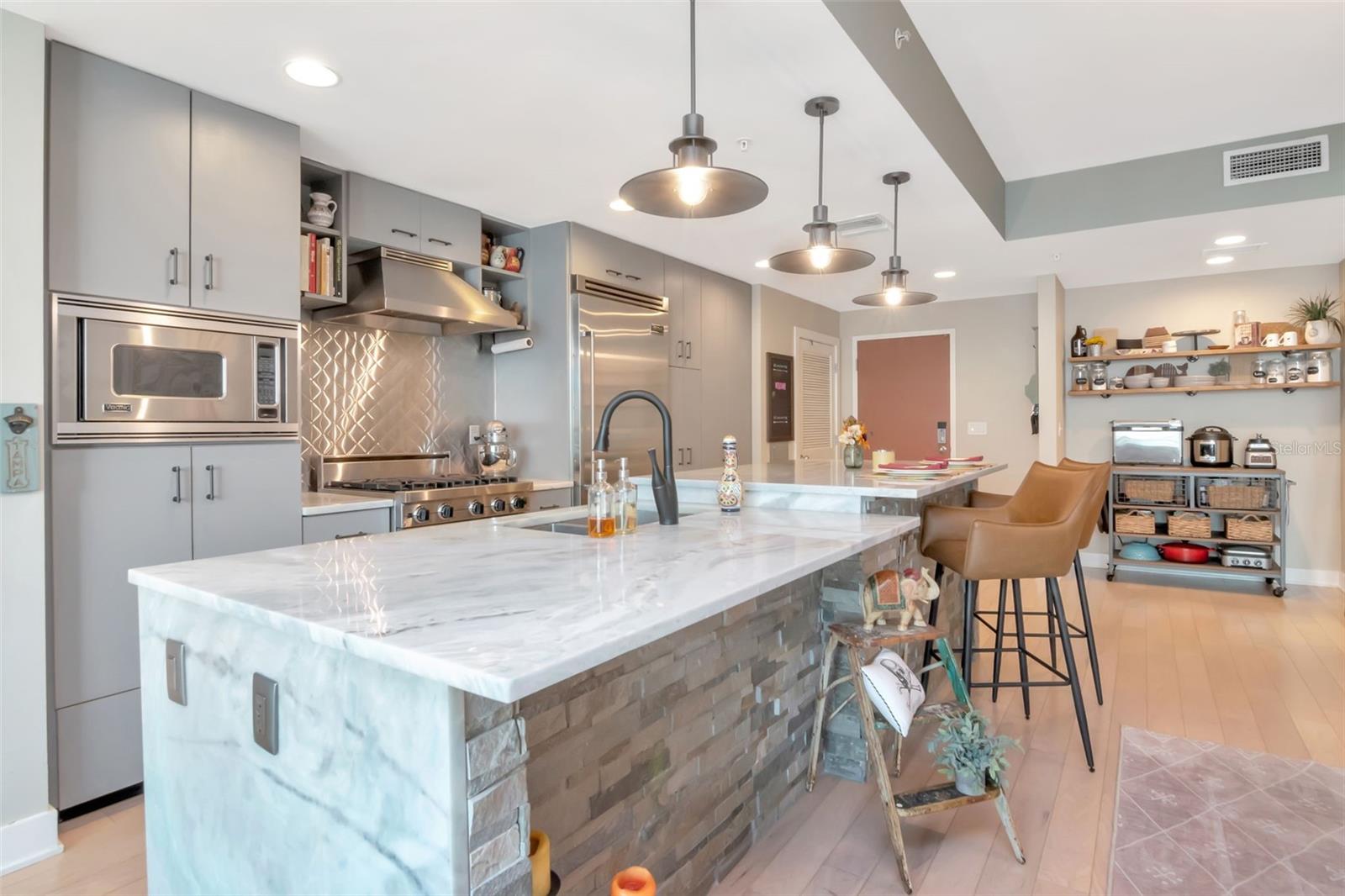 GRAND CENTRAL AT KENNEDY RESID - Residential