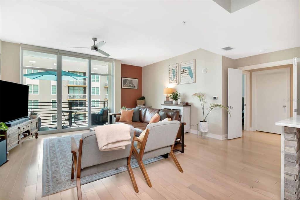 Photo of 1120 E Kennedy Boulevard #611, Tampa, FL 33602 (MLS # TB8467185)