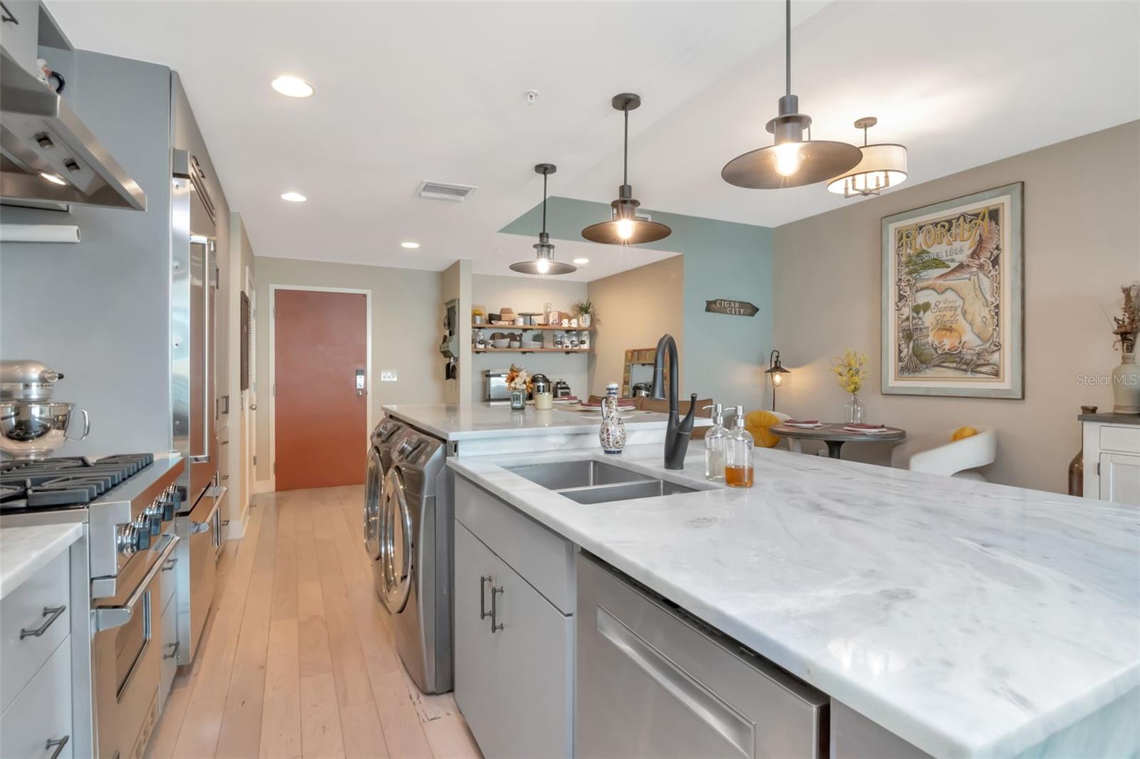 GRAND CENTRAL AT KENNEDY RESID - Residential