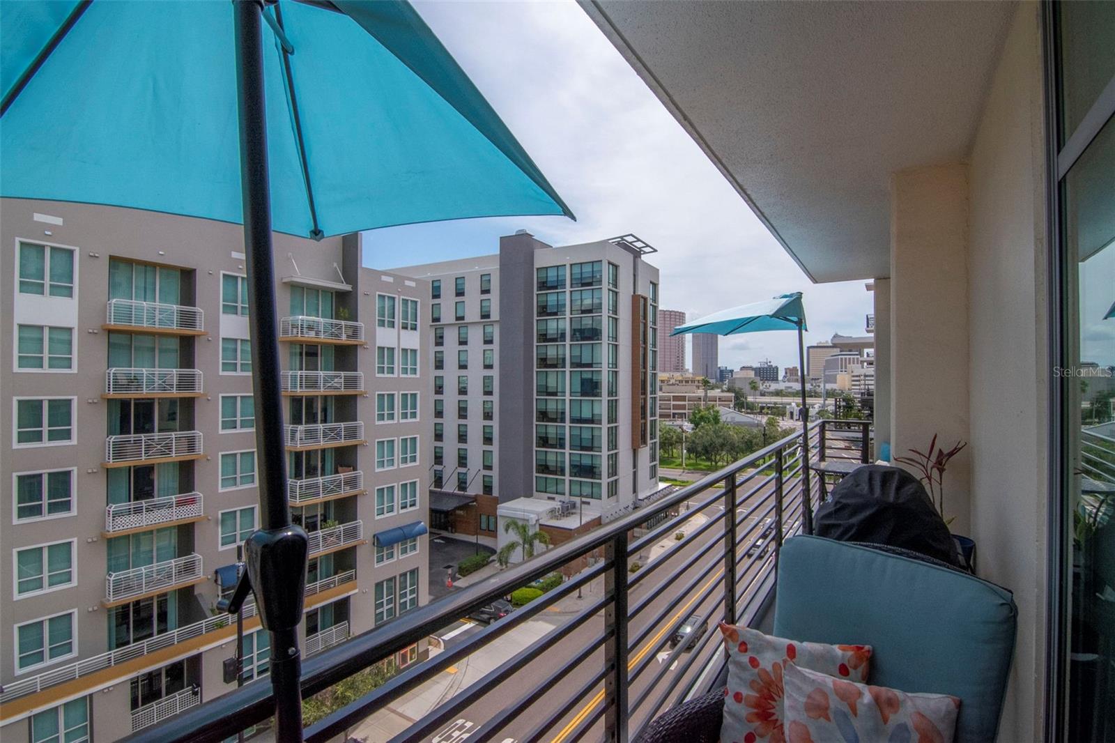 GRAND CENTRAL AT KENNEDY RESID - Residential