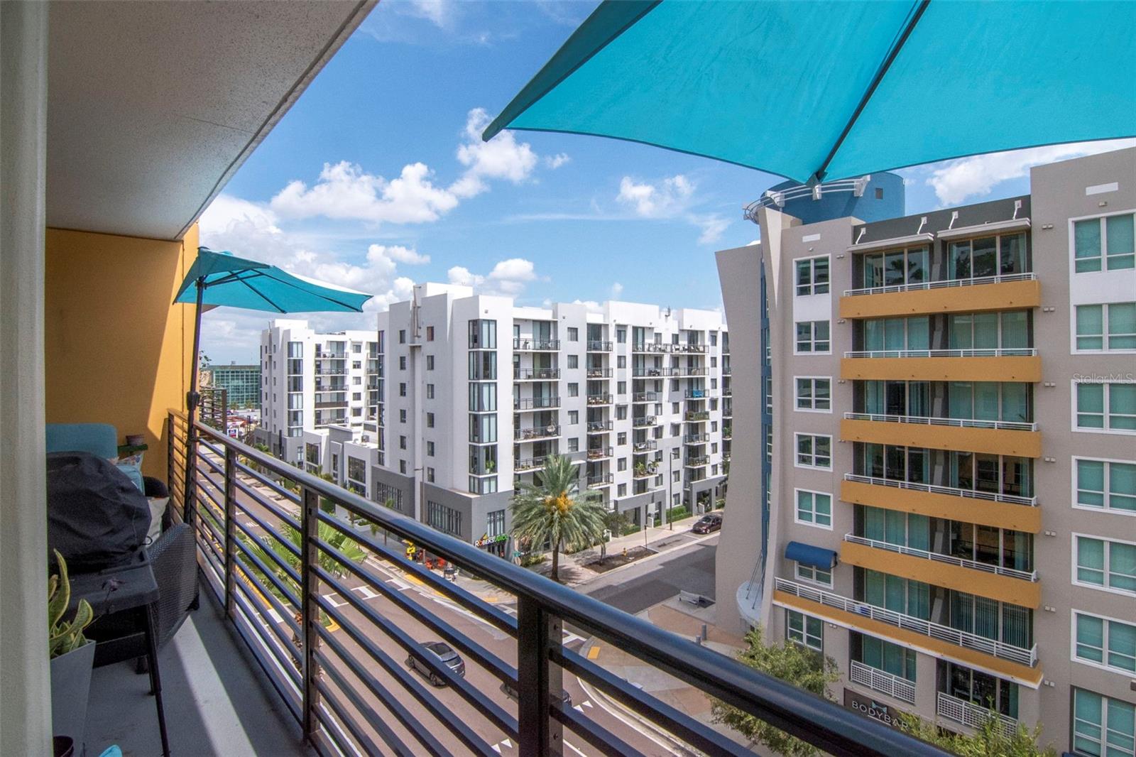 GRAND CENTRAL AT KENNEDY RESID - Residential