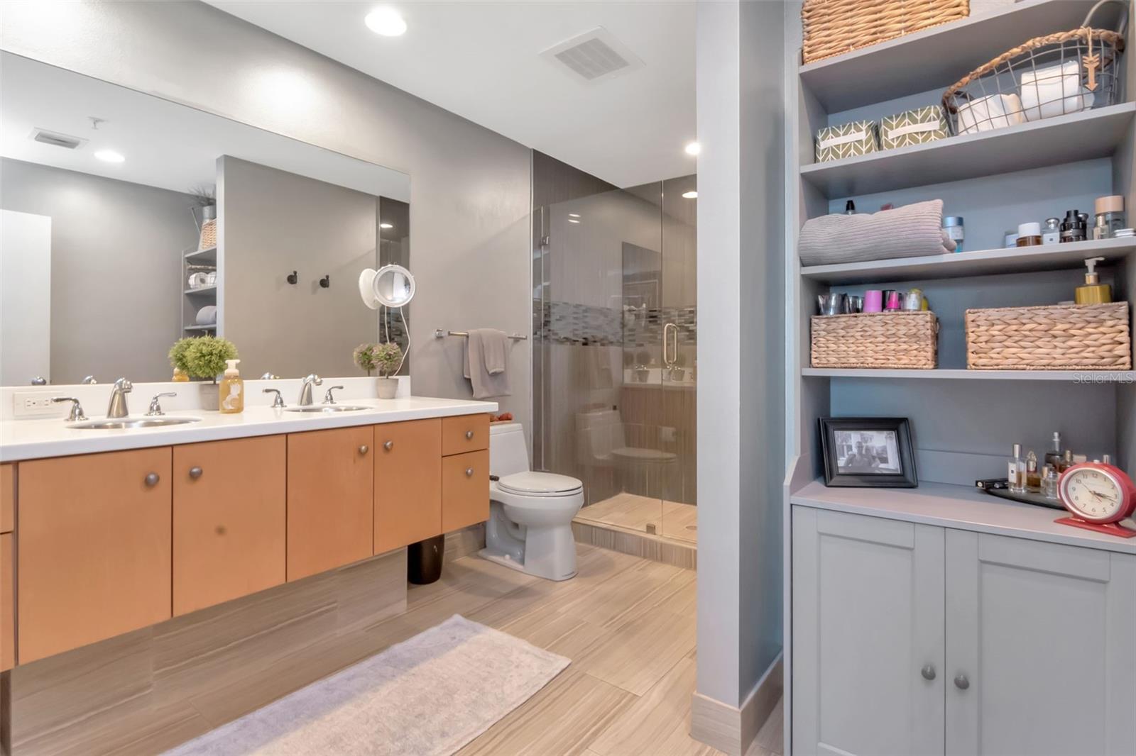 GRAND CENTRAL AT KENNEDY RESID - Residential