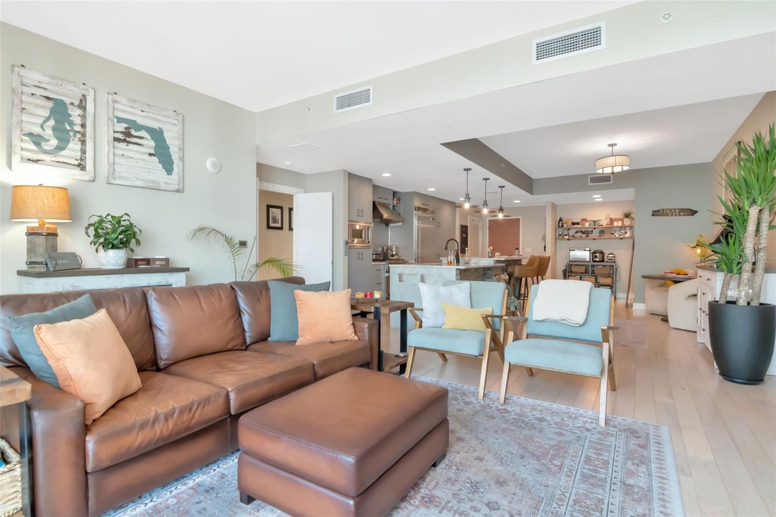 GRAND CENTRAL AT KENNEDY RESID - Residential