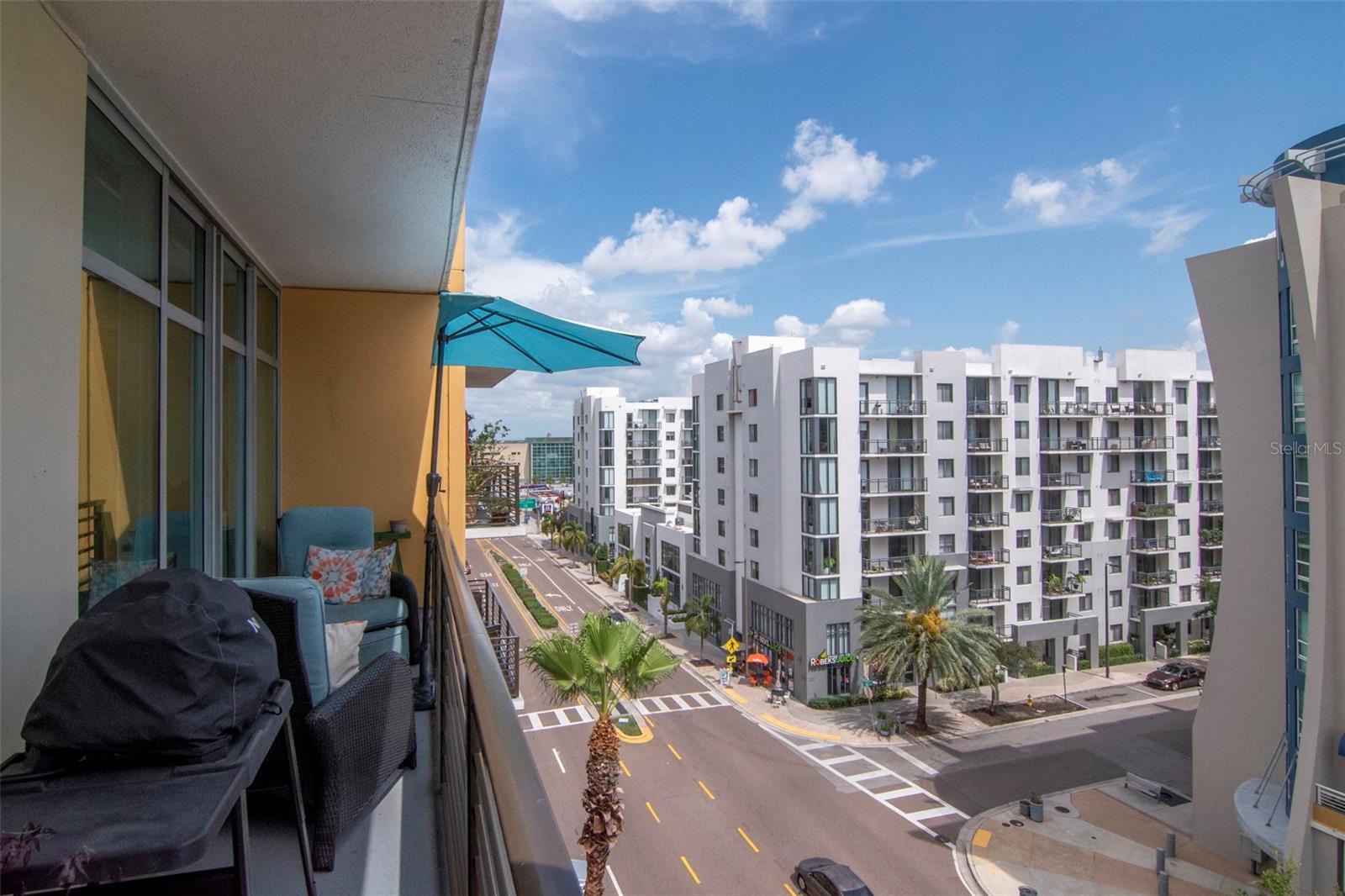 GRAND CENTRAL AT KENNEDY RESID - Residential