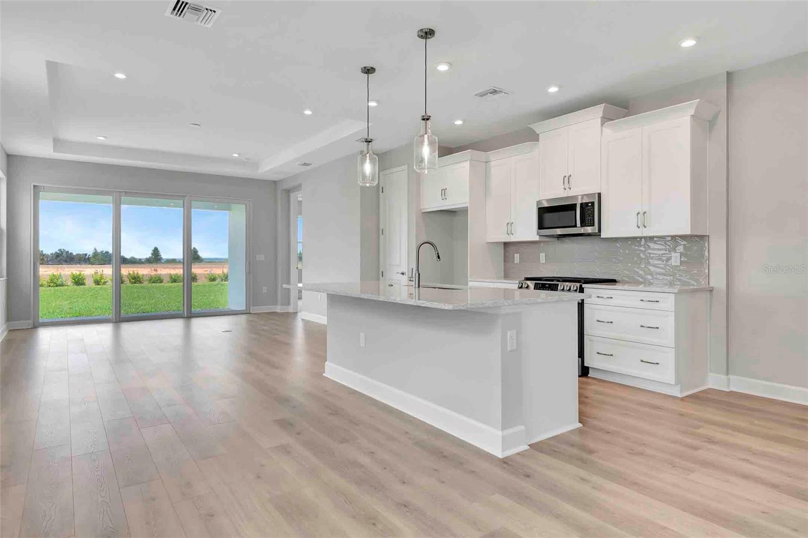 CRESSWIND AT LAKE HARRIS - Residential