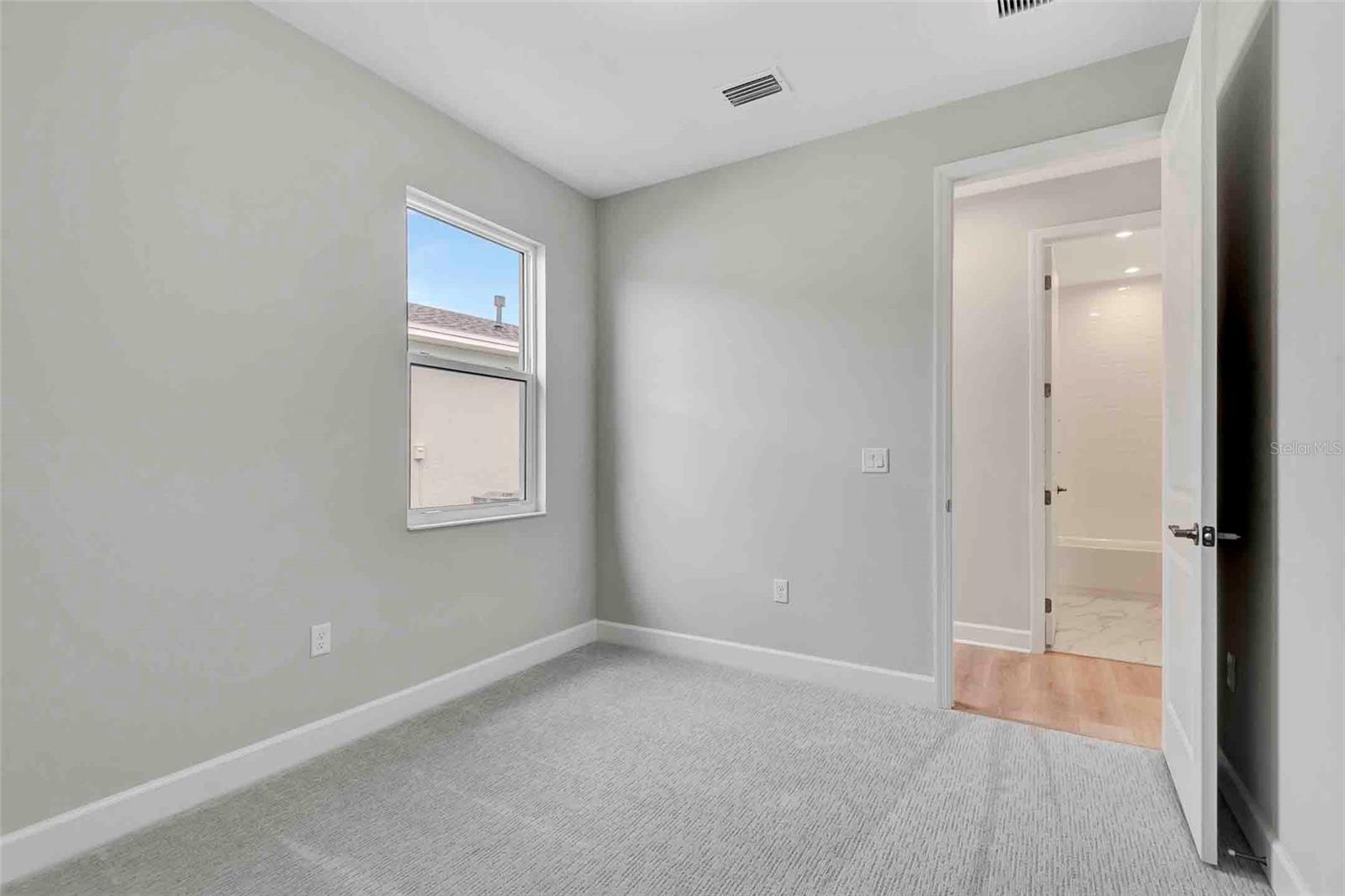 CRESSWIND AT LAKE HARRIS - Residential