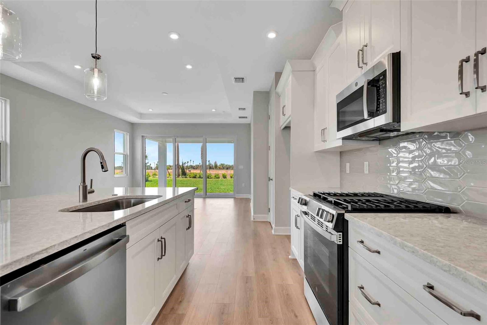 CRESSWIND AT LAKE HARRIS - Residential