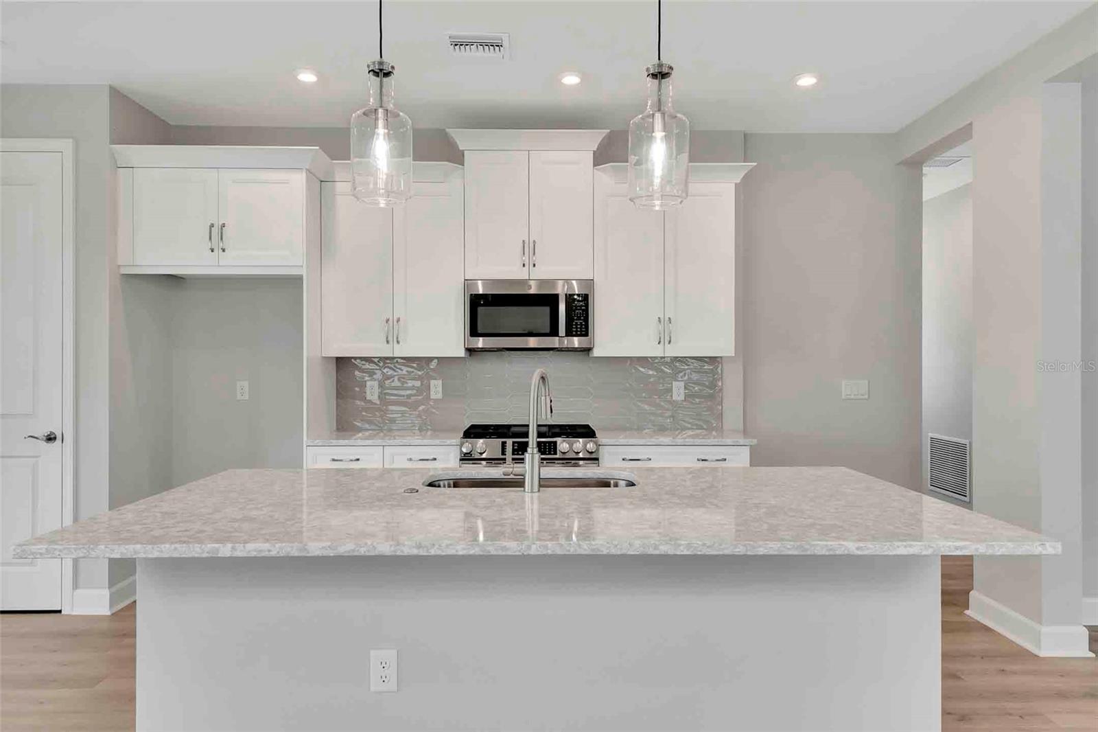 CRESSWIND AT LAKE HARRIS - Residential