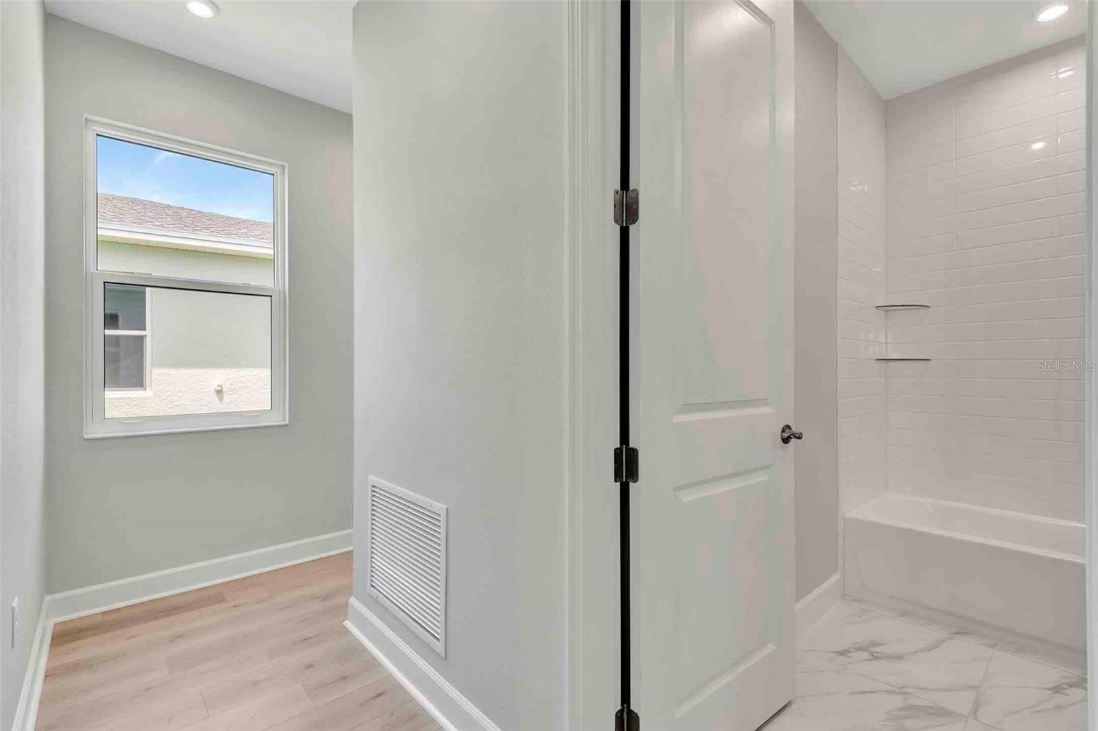 CRESSWIND AT LAKE HARRIS - Residential