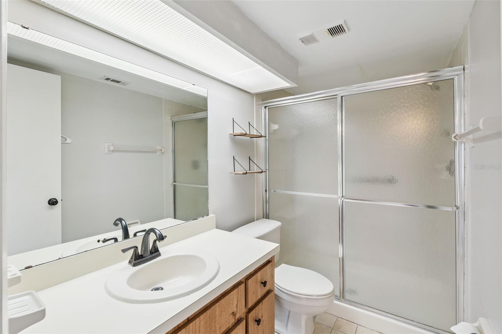 WILLOWPOINTE CONDO PH 01 - Residential