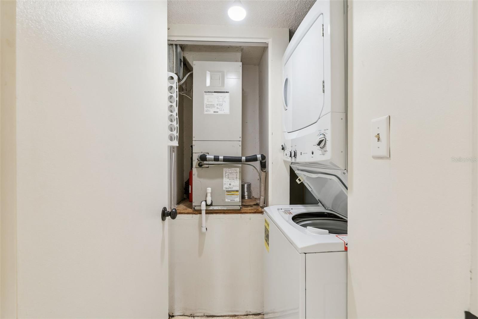 WILLOWPOINTE CONDO PH 01 - Residential