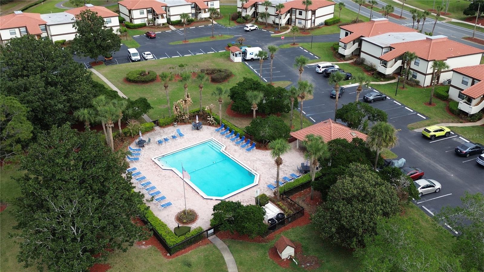 WILLOWPOINTE CONDO PH 01 - Residential