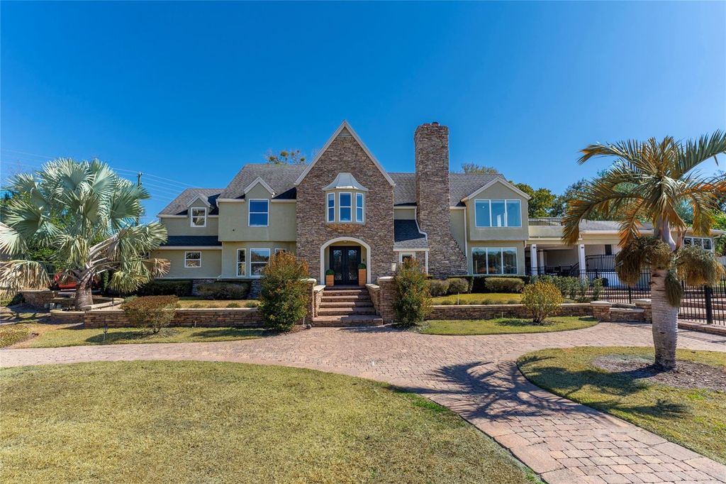 Photo of 606 E 6th Avenue, Windermere, FL 34786 (MLS # O6381054)