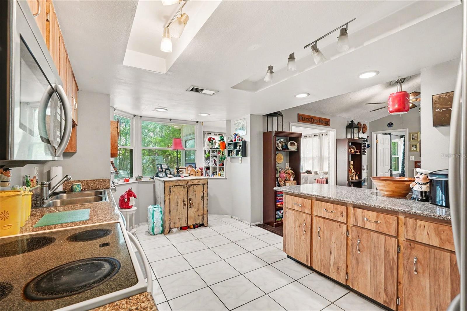 FOREST OAKS - Residential