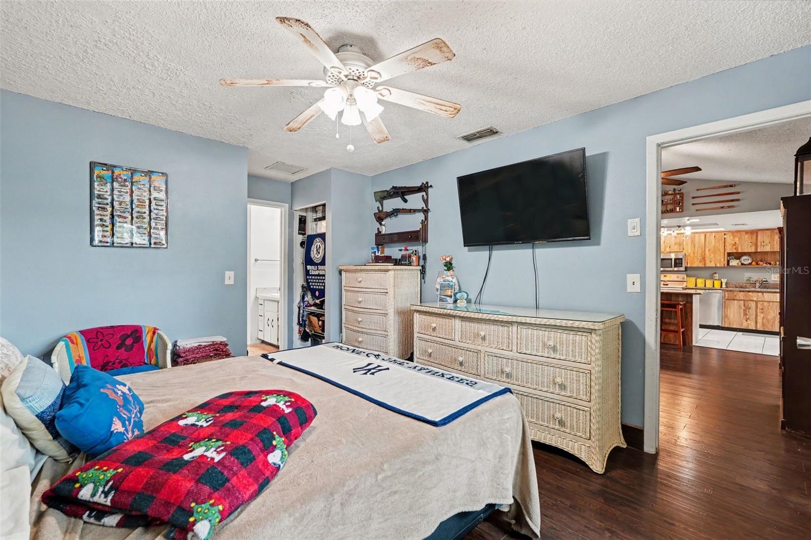 FOREST OAKS - Residential