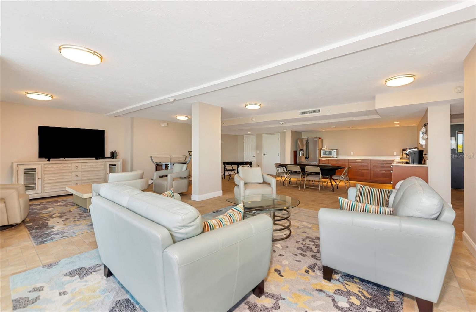 DOLPHIN TOWER - Residential