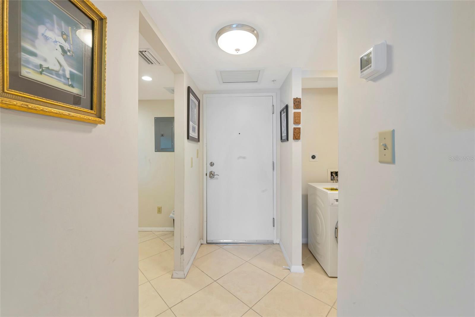 DOLPHIN TOWER - Residential