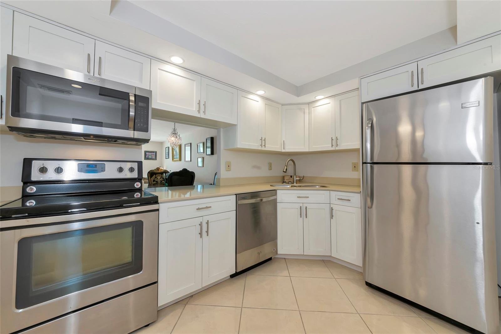 DOLPHIN TOWER - Residential