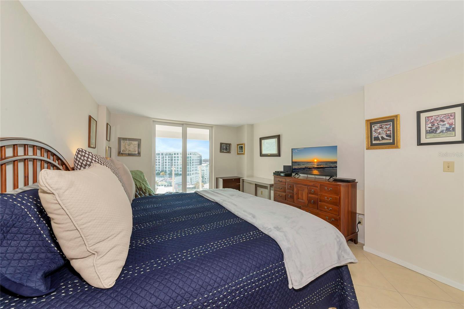 DOLPHIN TOWER - Residential