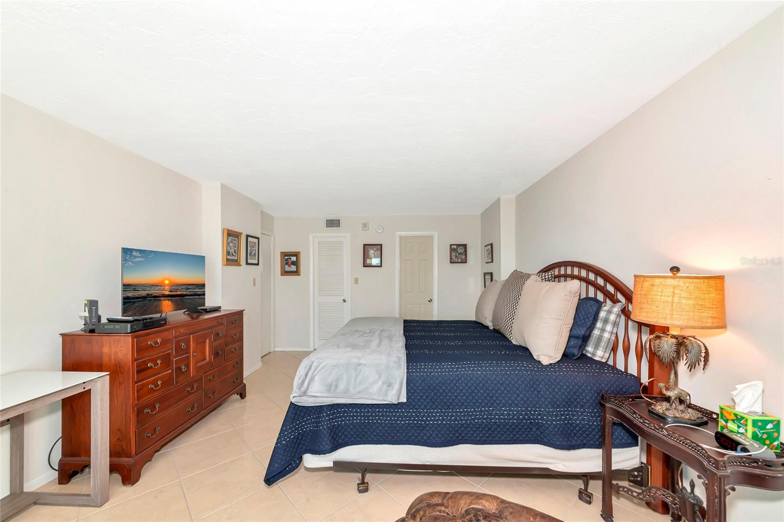 DOLPHIN TOWER - Residential