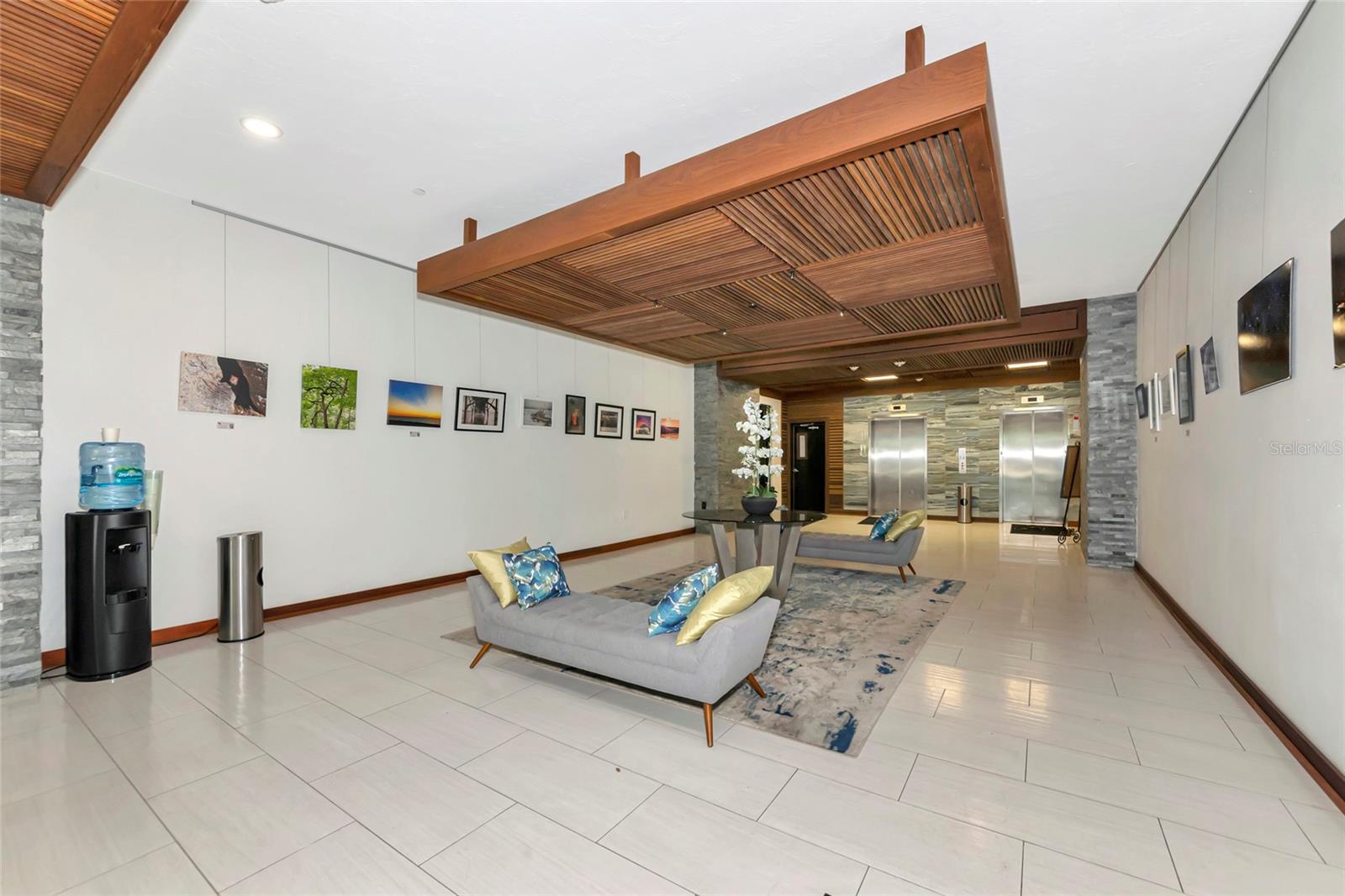 DOLPHIN TOWER - Residential