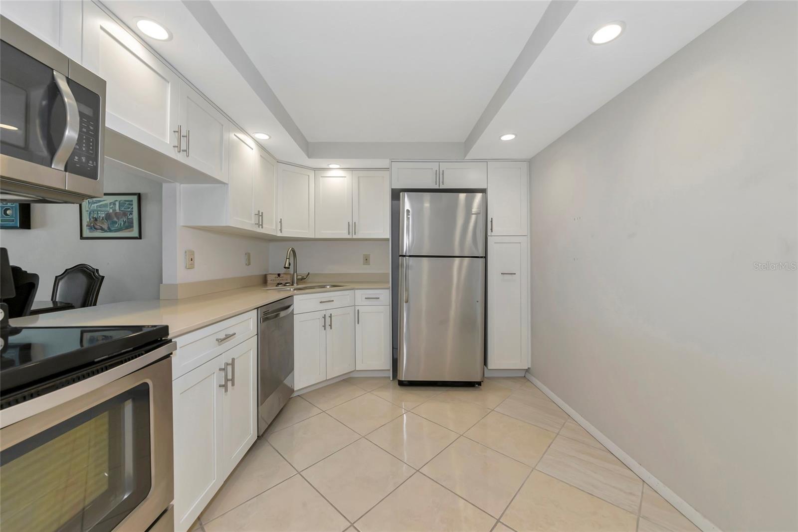 DOLPHIN TOWER - Residential