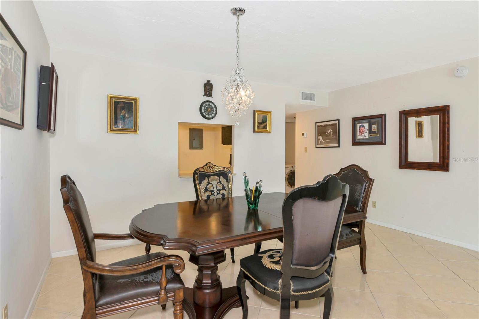 DOLPHIN TOWER - Residential