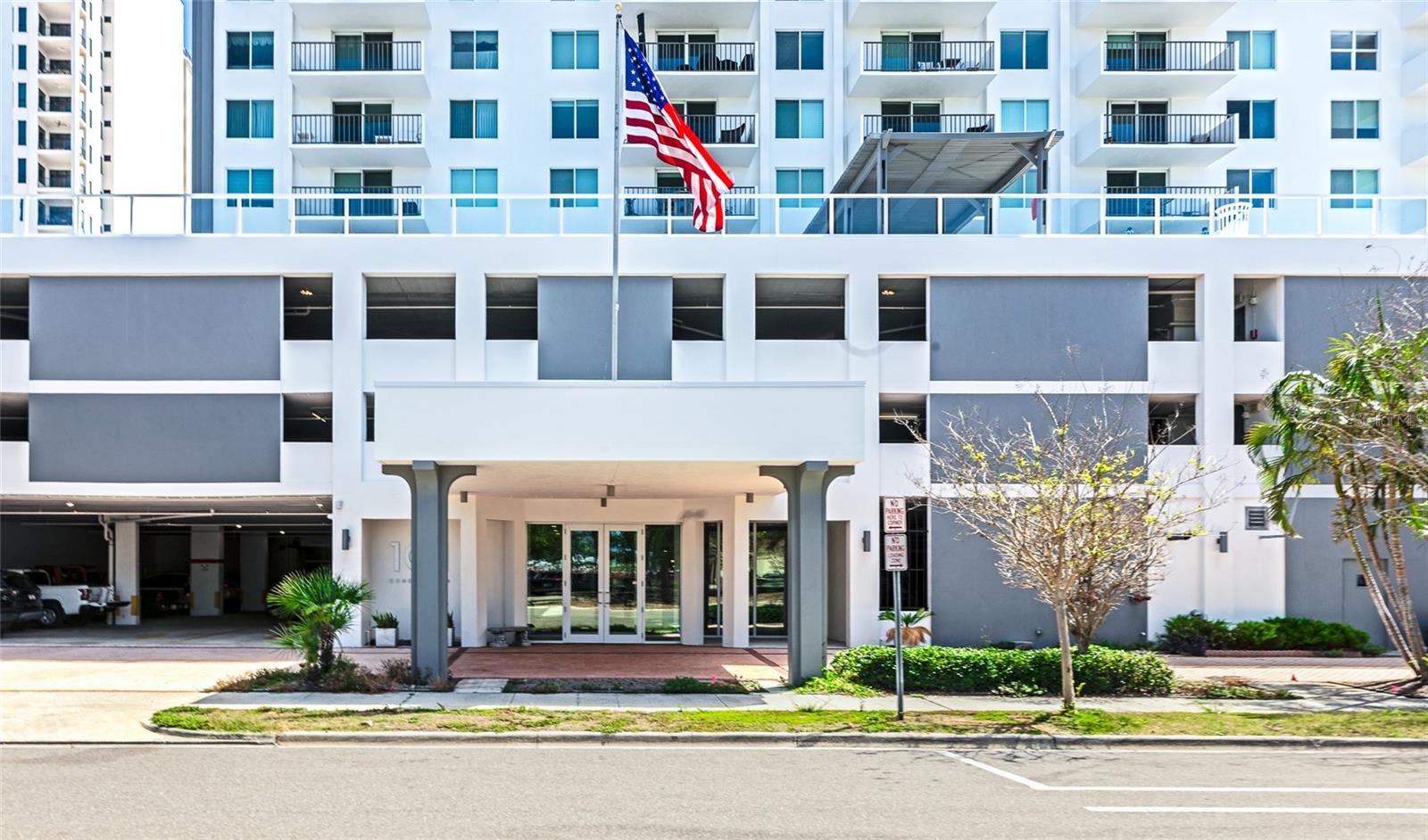 DOLPHIN TOWER - Residential