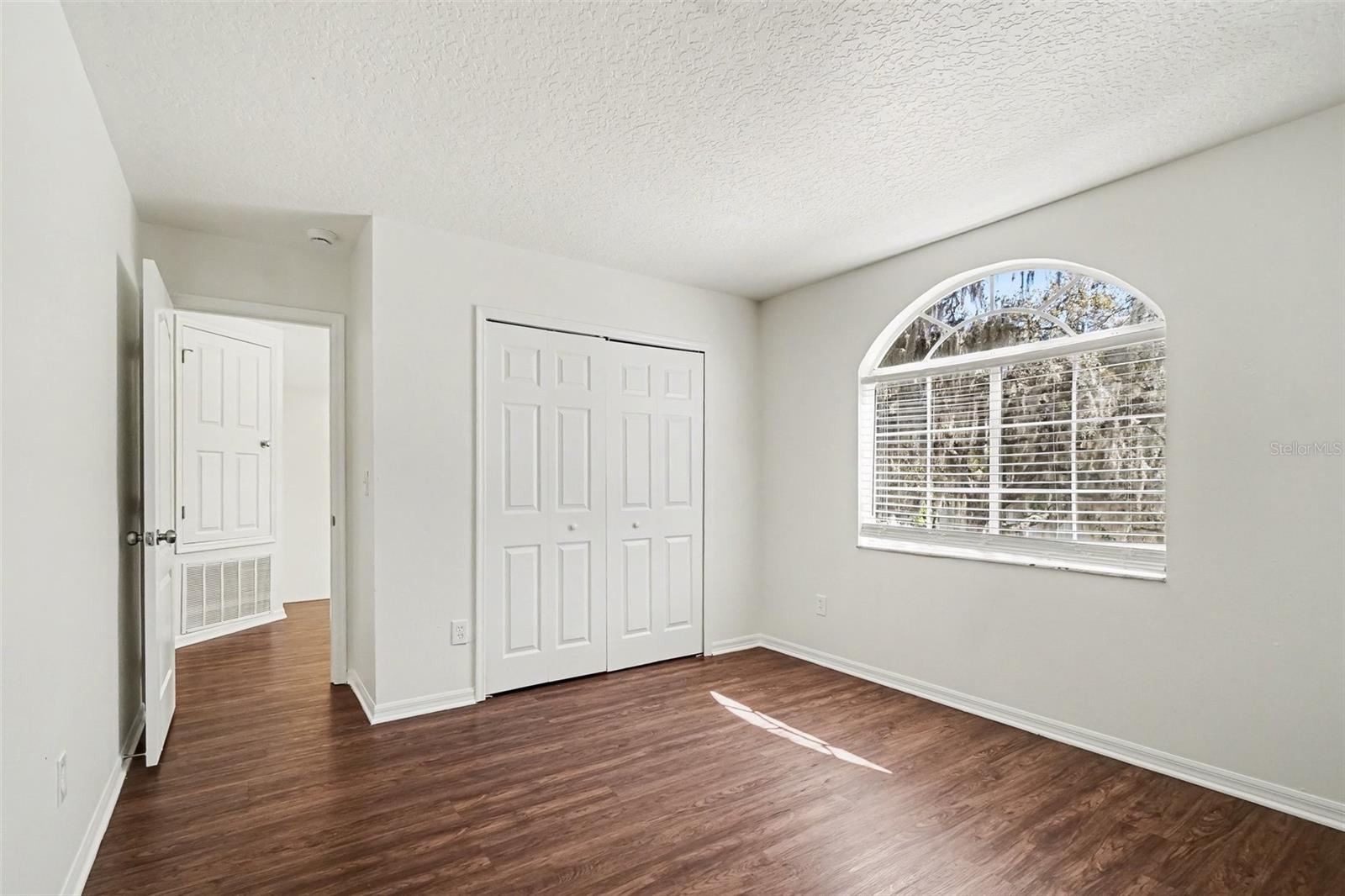 PRAIRIE LAKE VILLAGE PH 04 - Residential