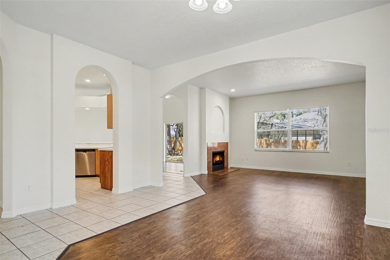 PRAIRIE LAKE VILLAGE PH 04 - Residential