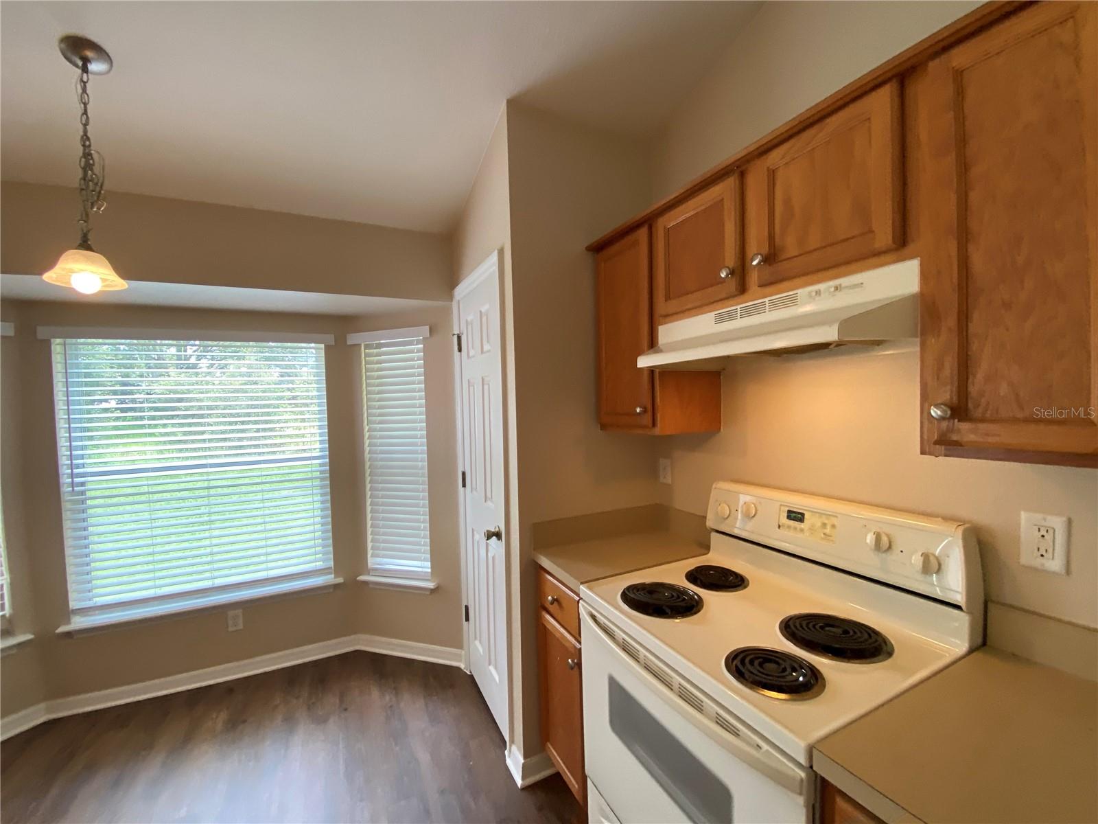 SILVER SPGS SHORES UN 19 - Residential Lease