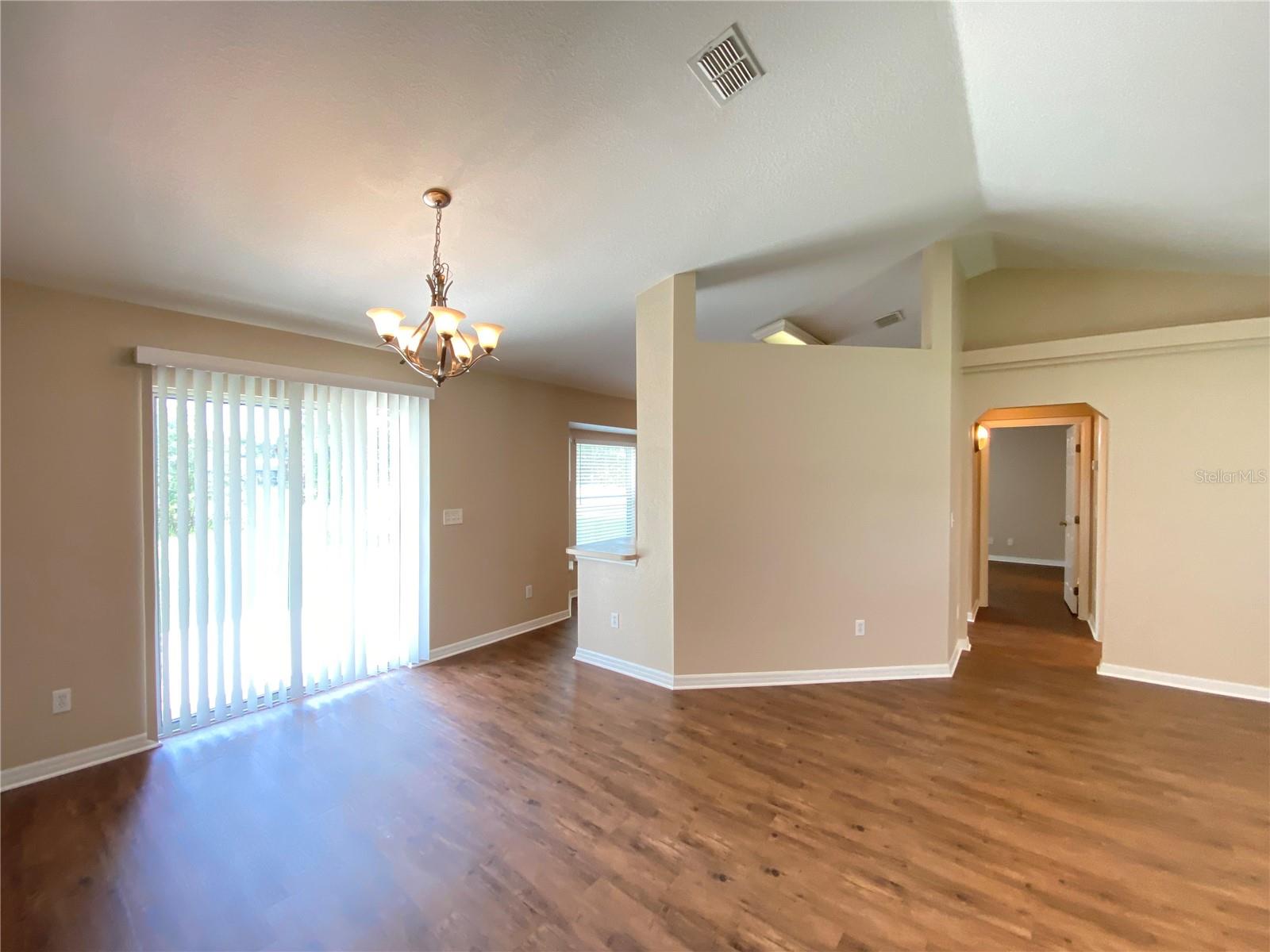 SILVER SPGS SHORES UN 19 - Residential Lease