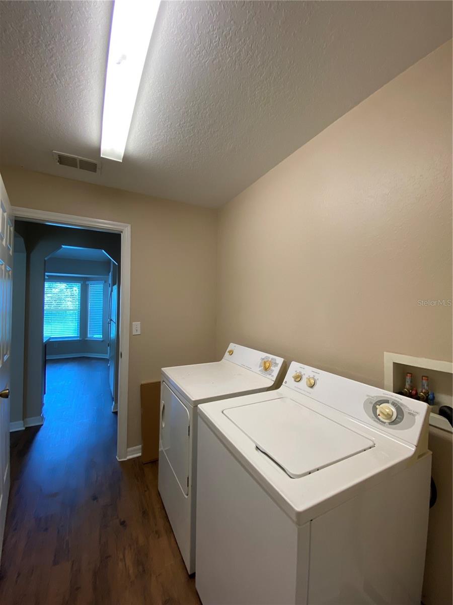 SILVER SPGS SHORES UN 19 - Residential Lease