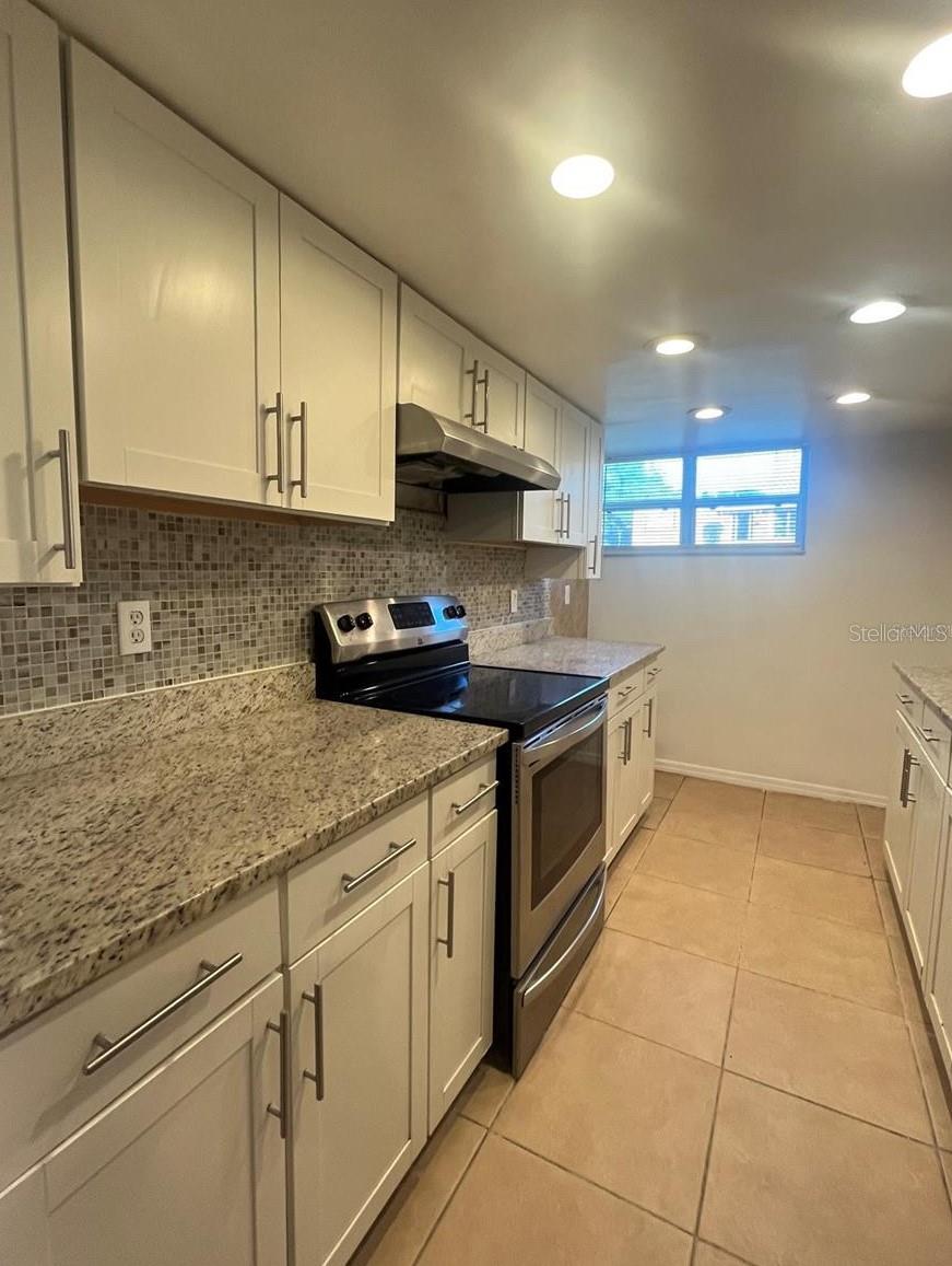 DELTONA LAKES UNIT 28 - Residential Lease