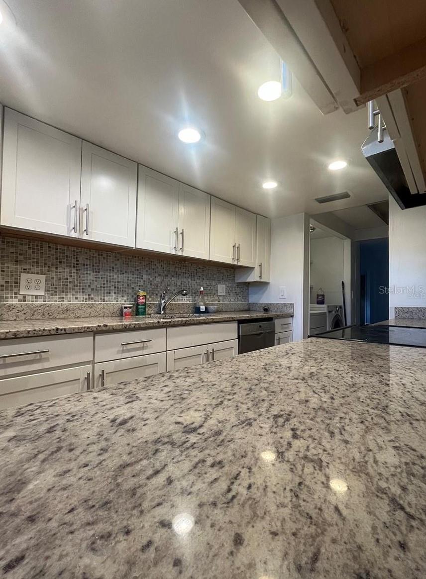 DELTONA LAKES UNIT 28 - Residential Lease