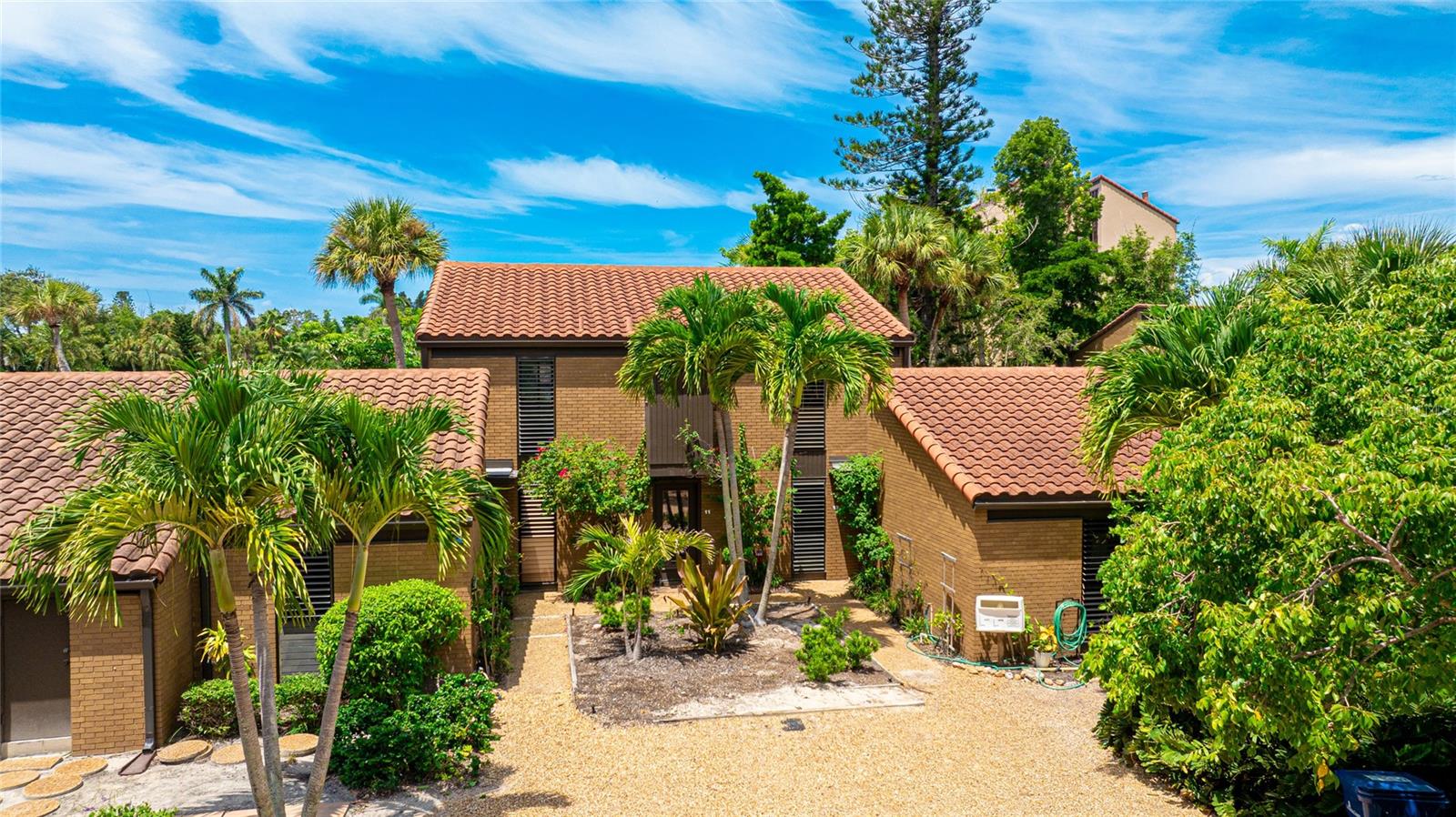 SANDY COVE - Residential Lease