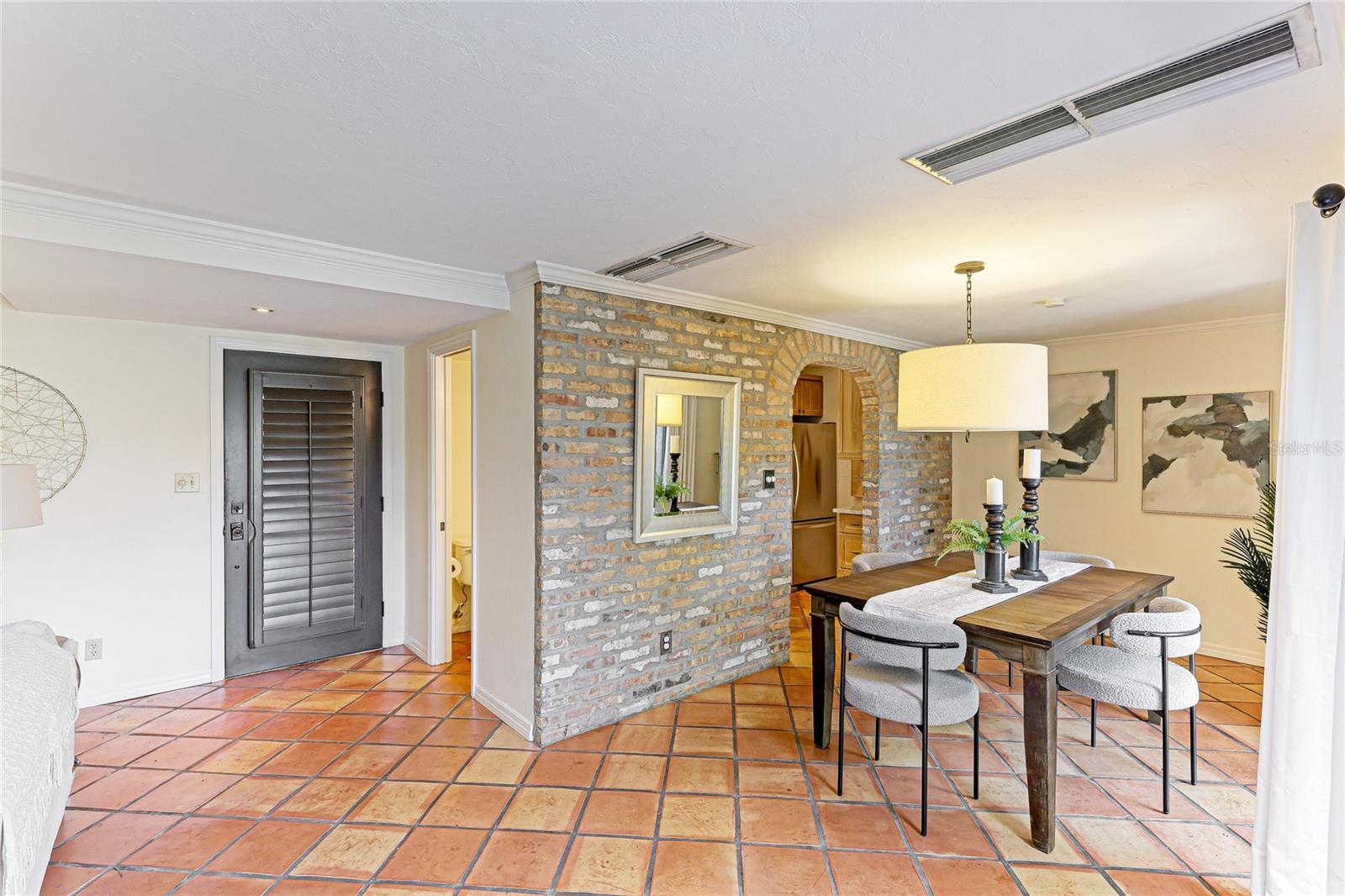 SANDY COVE - Residential Lease