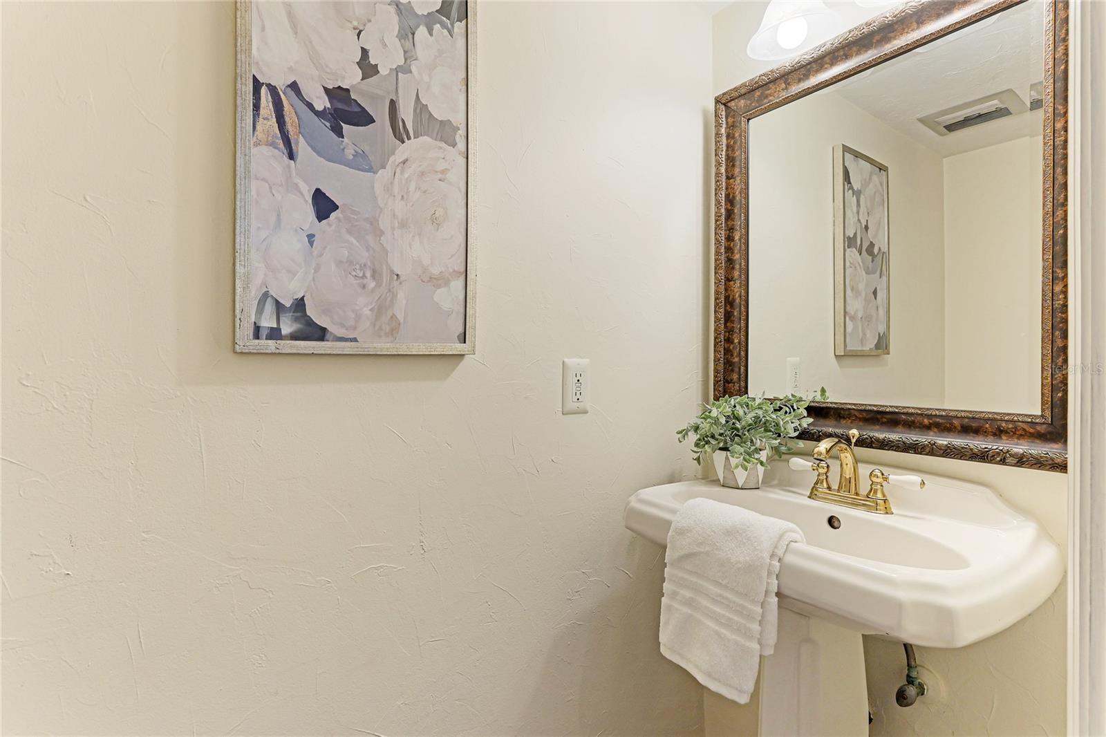 SANDY COVE - Residential Lease