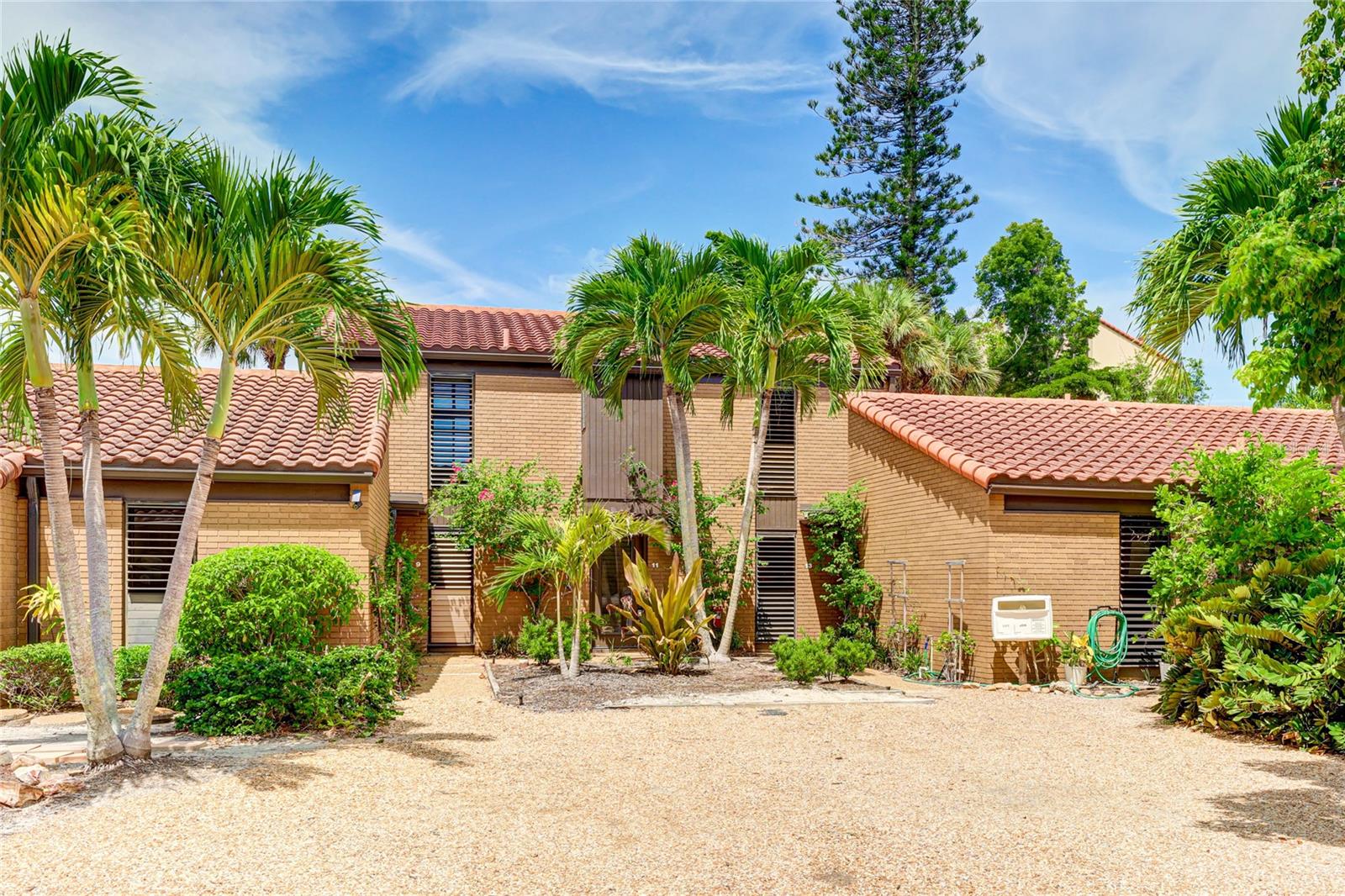 SANDY COVE - Residential Lease
